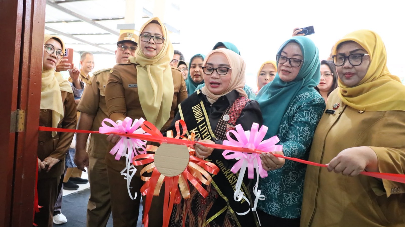 Gerakan Literasi dari Kampung, Tiga Perpustakaan Mini Diresmikan di Kota Bekasi